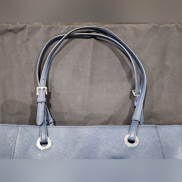 MICHAEL KORS | Jet Set Travel Tote Color | Navy Blue - Picture 13 of 13